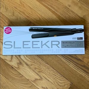 Sam Villa SLEEKR Professional Flat Iron